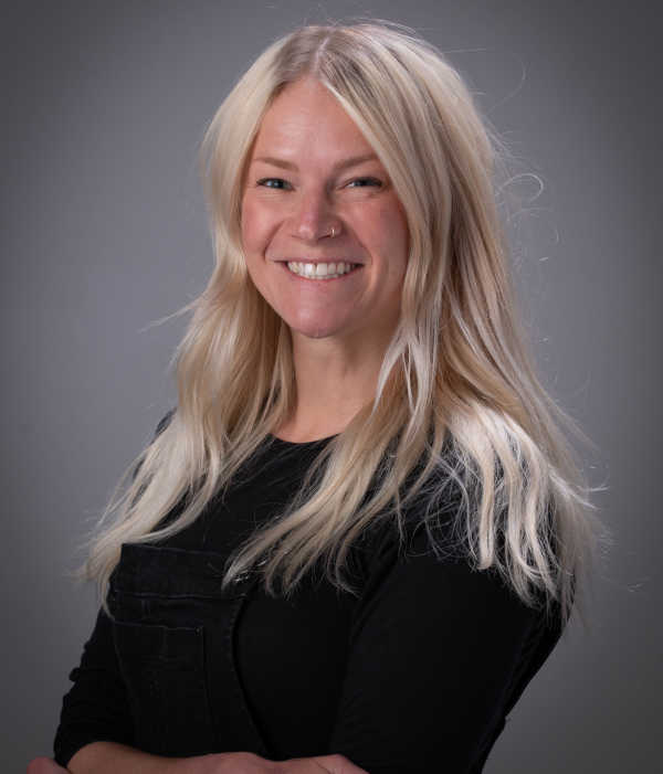 Lauren Kolsum Headshot