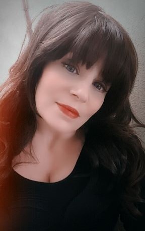 Stephanie Jordan Headshot